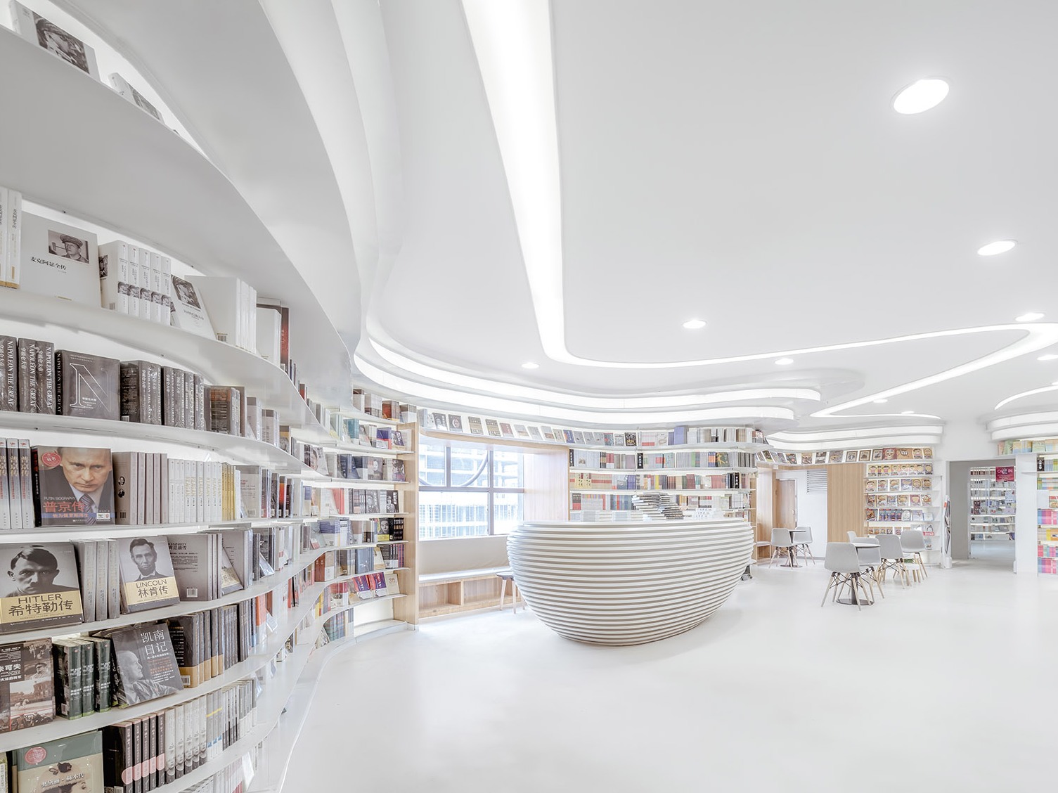 在十三朝古都西安，創(chuàng)造一個最輕盈潔白的鐘書閣書店