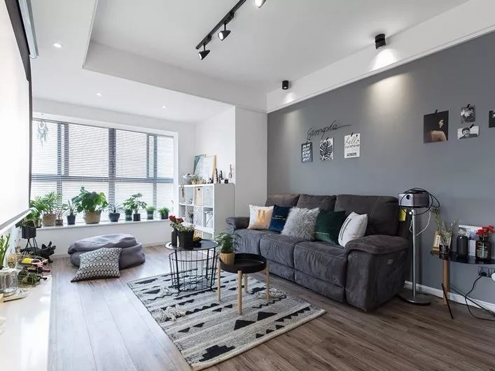 75m²自由寫意的loft婚房，2房改1房，多出1個(gè)衣帽間